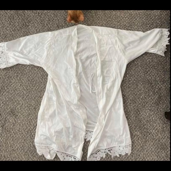 Bride robe - Picture 2 of 2